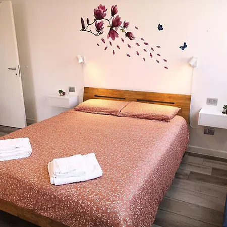 Butterfly Apt Suna Beach Verbania Exterior foto